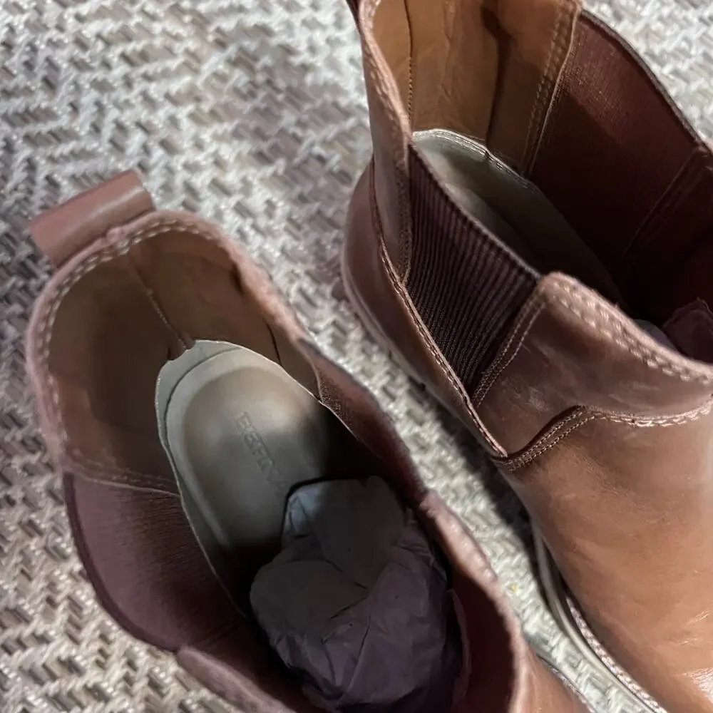 Bernardo Sutton Chelsea Boot Womens Sz 9